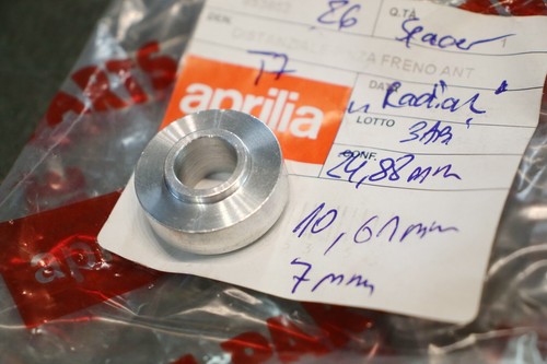Radial bremssattel spacer - radial,