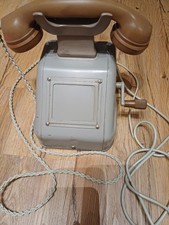 Altes Post Telefon Fernsprecher mit Kurbel
