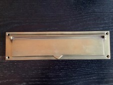 Älterer Massiver Messing