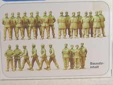Bundeswehr Soldaten a. Kaserenenhof  - 26 Stck. Preiser 1:72 Bausatz 72535   #E 
