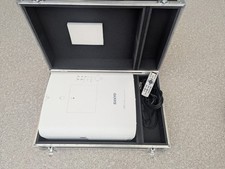 Lagerauflösung Sanyo XT35L Projektor/Beamer - auf Wunsch zusätzliche Objektive