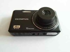 OLYMPUS D-700 12.0 MP SCHWARZ NEUW.+OVP+VIELE EXTRAS+RECHNUNG+DHL VERSAND