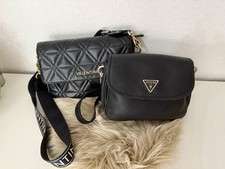 Damen 1x Guess Tasche  schwarz Und 1x Valentino Schwarz Tasche Sehr Gute Zustand