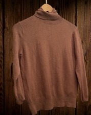 R02. Rollkragenpullover