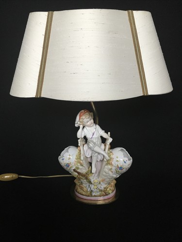 Antik lampe mit thema - antik, aus