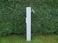 Wasserzapfsäule aus Granit