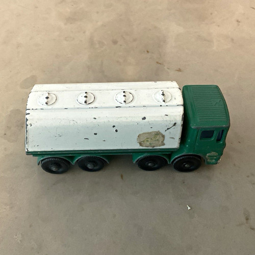Matchbox petrol tanker - 32,