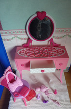 Barbie Möbel Vintage Frisier- und Schminktisch, Glam Stuhl & Zubehör