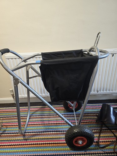 Sattel caddy mit luftreifen - sattel,