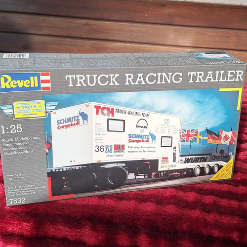 Revell truck racing trailer - truck,