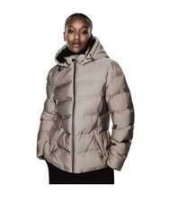 ZARA Wasser- und Windschutz