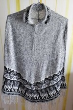 Alpaka Strick Poncho: grau