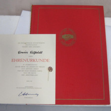 SED Partei Abzeichen  Urkunden Mappe  NVA DDR MfS GST MdI FDJ Artikel  DDR Orden