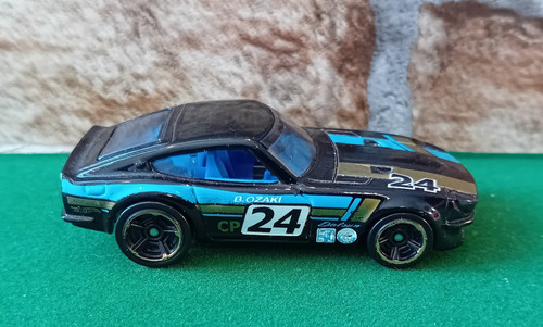 Hot wheels datsun 240z - hot,