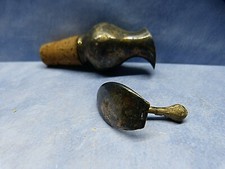 Alter Flaschenausgießer