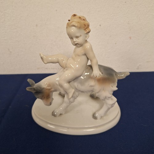 Alte porzellanfigur junge - alte,