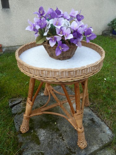 Blumenhocker beistelltisch - blumenhocker,