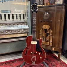 1962 Guild M-65 3/4 Freshman
