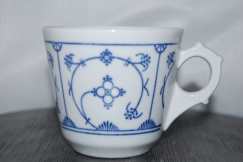 Kaffeetasse eckiger henkel - eckiger,