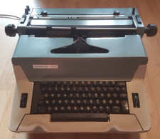 ROBOTRON 202 ELEKTRISCHE SCHREIBMASCHINE ORIGINAL DDR VEB KOMBINAT