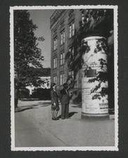 altes sw Foto Nachkrieg Aufbau POTSDAM Litfaßsäule Brandenburg DDR 1948