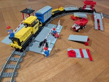 Lego System Set Eisenbahn 4564 Freight Rail Runner Güterzug + 7835 Bahnübergang