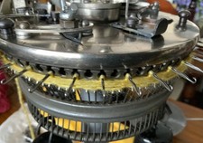 antike Sockenstrickmaschine
