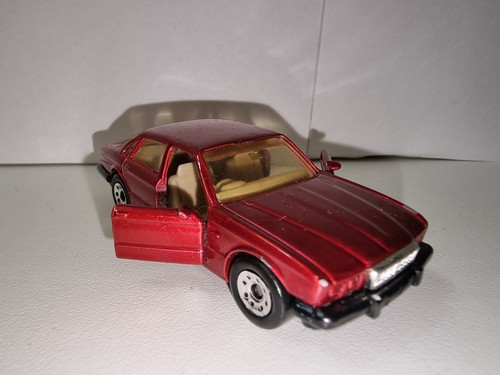 Matchbox jaguar xj6 rot - matchbox,