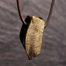 Edelstein Anhänger gebohrt