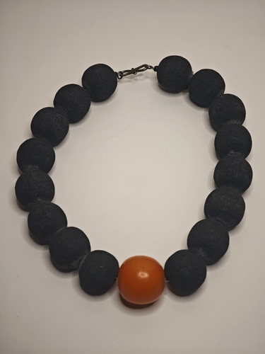 Große schwarze