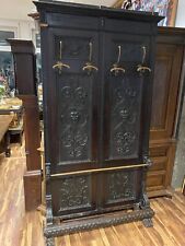 ANTIKE GARDEROBE MIT KÖPFEN UND FRATZEN UM 1890 GRÜNDERZEIT SEHR GROSS 240x120cm