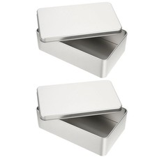 Zwei weiße Metallboxen für