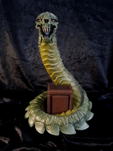custom statue