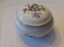 Meissen  --kleine Deckeldose