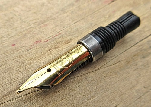 New pelikan m200 - broad, nib