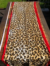 Farbenfrohes Tuch PRIMARK - schwarz-braun-weiß mit Tierdruck