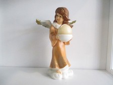 Goebel Figur Weihnacht Engel mit Kerze Modell 42067 Höhe ca. 21,5 cm Mädchen