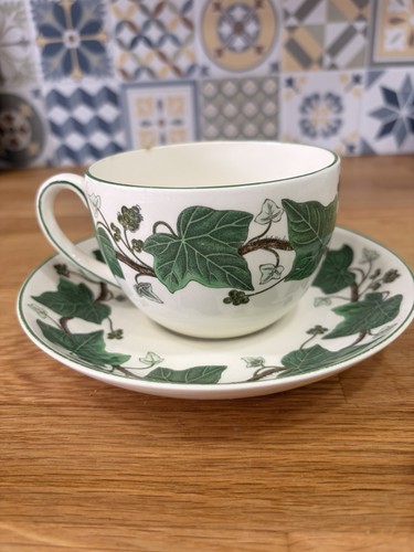 Vintage wedgwood napoleon - vintage, ivy