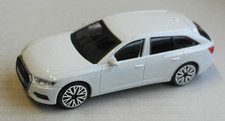 Bburago Audi A6 Avant weiß