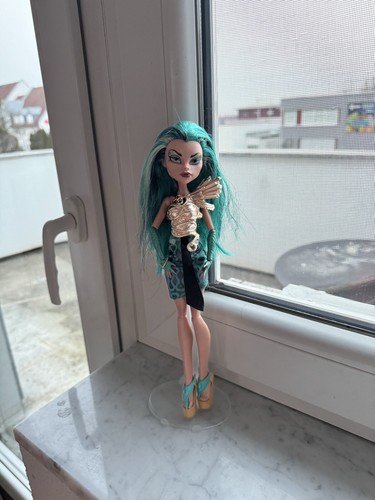 Monster high doll nefera de - -,
