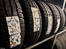 205/70 R15C 106/104R Michelin Agilis Alpin Winterreifen