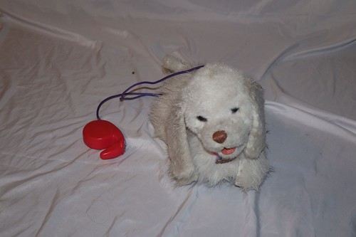 Laufender hund von furreal - laufender,