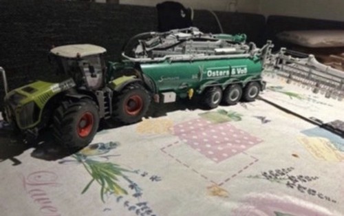 Claas xerion mit samson tonne - claas,