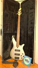 Yamaha RBX374  E-Bass, gebraucht mit Koffer und Gurt 
