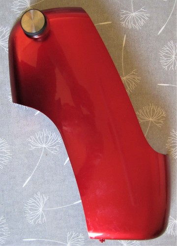 Rotes rechtes gehäuseteil - rotes,