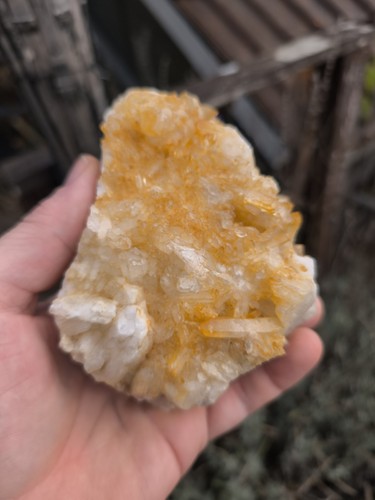 Bergkristallstufe mit limonit - mit,