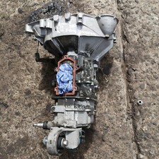 Renault B80 Getriebe ZF S5-18/3      5000 673 978    327 218