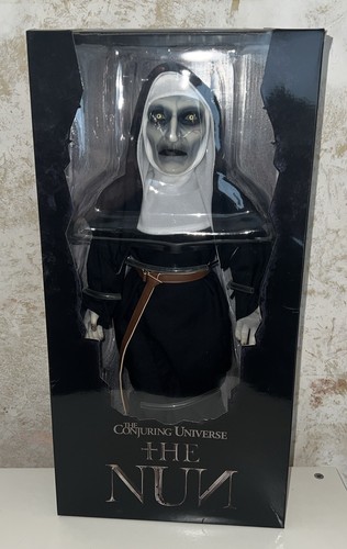 Mezco zoll the nun - the,