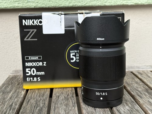 Nikon nikkor 50mm 8 s - f1.8,