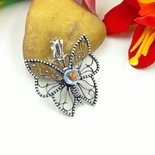 Milchiger opal edelstein - milchiger,